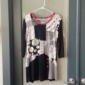 Stylish Black and White Patchwork Women's Top